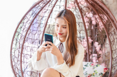 ���ڳ��δ��Ϻ������������Galaxy A8s�ɣ�